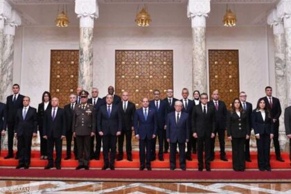 السيسي يدعم الحكومة الجديدة.. ويشدد على "الجدارة والكفاءة"