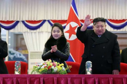 مفاجأة من بيونغيانغ.. كيم جونغ أون يمهد لتولي ابنته الخلافة