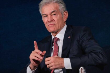 وثائق تكشف دعوة "دكتور أوز" لإبستين لحضور حفل "عيد الحب"