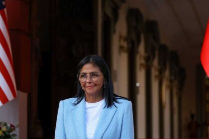 رئيسة فنزويلا المؤقتة: مادورو لا يزال الرئيس الشرعي للبلاد