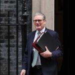 ستارمر يعتزم مطالبة أوروبا بتقليل الاعتماد على واشنطن عسكريا