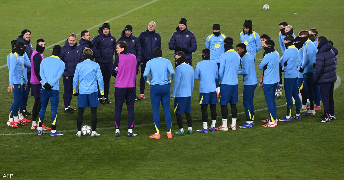 بعد "كارثة" أتلتيكو مدريد.. هكذا وبخ فليك لاعبي برشلونة