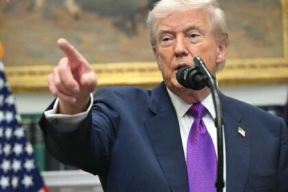 تقديرات إسرائيلية.. ترامب يتفاوض مع إيران لكن صبره ينفد