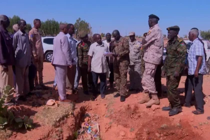 والي الخرطوم ينفذ توجيهات فورية لـ”البرهان” في قشلاق الجيش