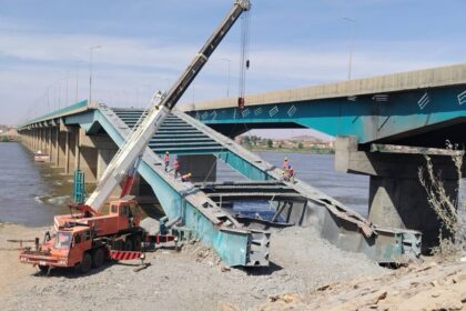 وزارة البنى التحتية تكشف تفاصيل عقد وتكلفة تأهيل جسري الحلفايا وشمبات