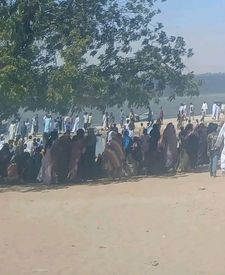 غرق قارب يحمل 17 شخصا في ولاية النيل الأبيض