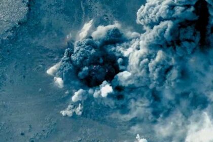 الجيش الأميركي يعلن قصف عشرات الأهداف في سوريا