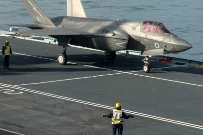 بريطانيا تنشر حاملة طائرات في القطب الشمالي "لردع روسيا"