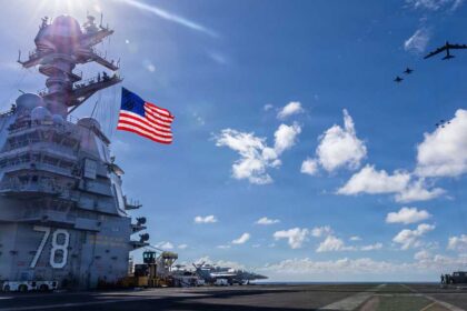 خاصحاملة طائرات في الطريق.. هل اقتربت الضربة الأميركية لإيران؟