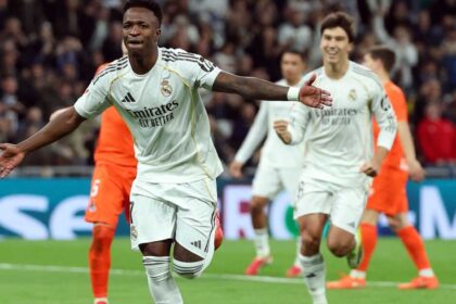 مدريد يكتسح سوسيداد برباعية ويعتلي صدارة الليغا "مؤقتا"