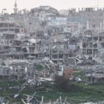 غزة.. 11 قتلا بقصف إسرائيلي واستمرار عمليات نسف المنازل