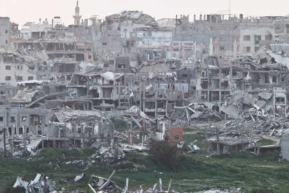 غزة.. 11 قتلا بقصف إسرائيلي واستمرار عمليات نسف المنازل