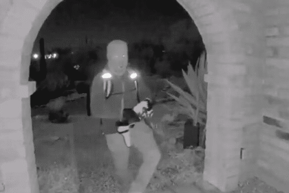 اختفاء والدة مذيعة يهز أميركا.. ونشر فيديو "مسلح على الباب"