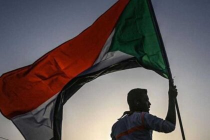 خاصبعد سنوات دموية.. هل ينجح السودان في الوصول للحكم المدني؟