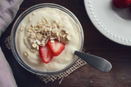 اختيار الزبادي الأنسب.. قرار يحدد مسار صحتك