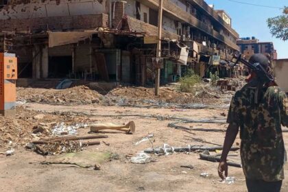 خاصما أدوات الاتحاد الإفريقي للضغط على طرفي حرب السودان؟