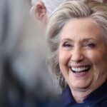 هيلاري كلينتون تحذر من "خطة بوتين".. تقوض الديمقراطية