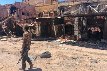 الرجم في زمن الحرب.. تصاعد نفوذ المتشددين في السودان