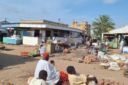 حكومة سنار تصدم التجار بمضاعفة العوائد 100% وتهدد بالإغلاق