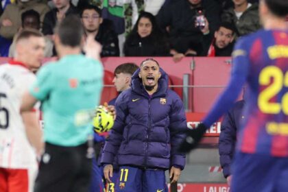 برسالة مشفرة... رافينيا يهاجم المنظومة التحكيمية الإسبانية