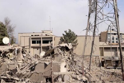 وسط تصعيد سيبراني.. انقطاع الإنترنت في إيران لليوم الثاني