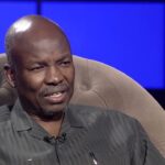 أحمد هارون يصدر بيانًا ويتحدث عن ” أفلام كوميديا سوداء بائسة”