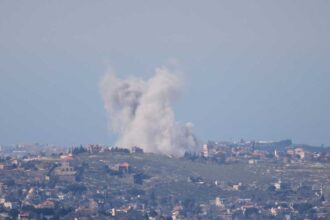 الجيش الإسرائيلي يعلن استهداف قائد بارز في حزب الله