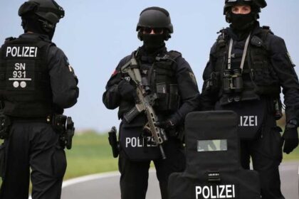 ألمانيا تحتجز مشتبها بتهريب أسلحة إلى "حماس"