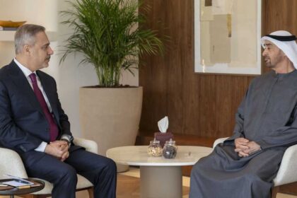 محمد بن زايد يستقبل وزير الخارجية التركي