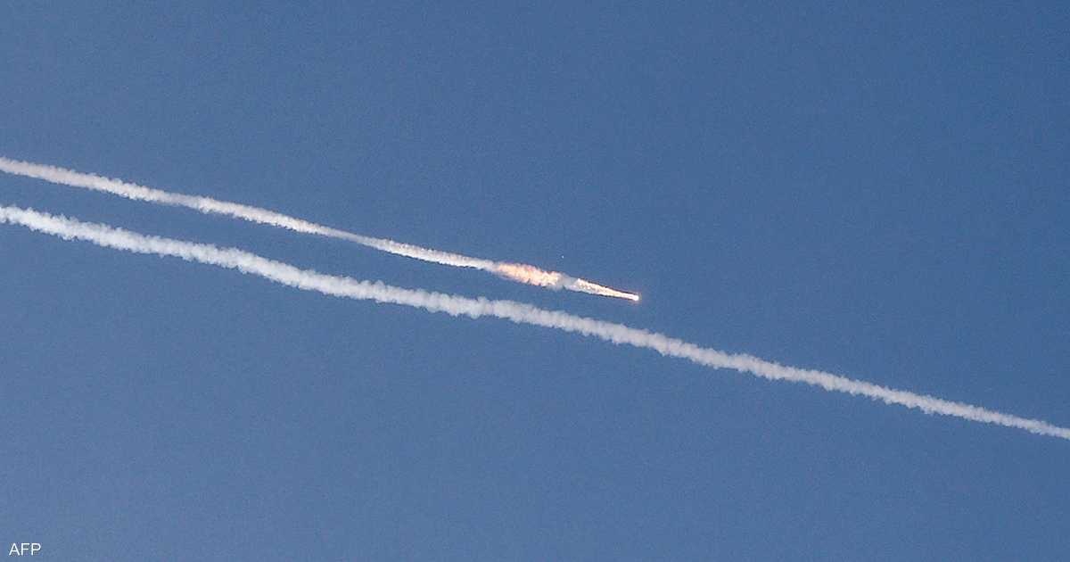 تقارير إسرائيلية: 135 جريحا في هجوم إيران على عراد وديمونة