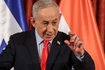 بعد ضربة عراد وديمونة.. نتنياهو يهدد باستهداف قادة إيران