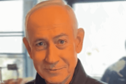 بالفيديو.. نتنياهو يرد على شائعة وفاته و"6 أصابع"