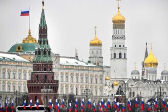 إيران مقابل أوكرانيا.. الكرملين يوضح حقيقة "مقايضة" أميركا