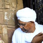 مستشار رئيس مجلس السيادة يقترح محاكمة البشير في قطر