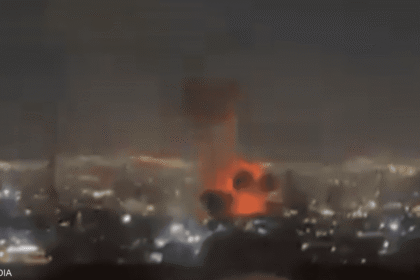 فيديو.. استهداف مقر الإذاعة والتلفزيون الإيراني