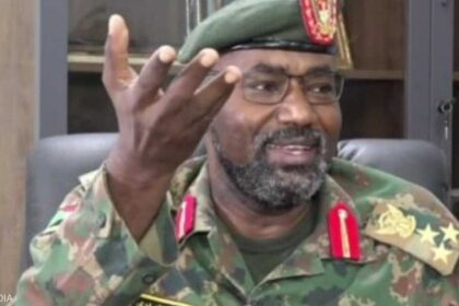 ضابط إخواني في جيش السودان يحرض إيران على ضرب منشآت بالخليج