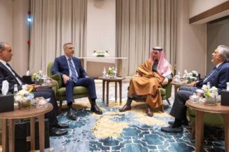 اجتماع الرياض و"قناة مصر".. تفاصيل محاولات وقف حرب إيران