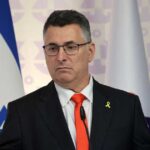 إسرائيل ترحب بقرار لبنان طرد السفير الإيراني