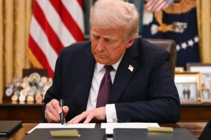 كشف تفاصيل اتفاق أمريكي إيراني وشيك وترامب يكشف عن هدية كبيرة قدمتها طهران إلى واشنطن