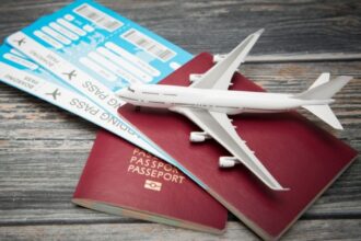 تحذير من تذاكر سفر مزورة جوًا وبحرًا من السعودية إلى السودان