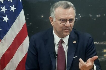 الإمارات والولايات المتحدة يبحثان توقيع هدنة إنسانية في السودان