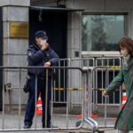 أزمة بين الصين واليابان.. اقتحام سفارة و"اعتذار مرفوض"