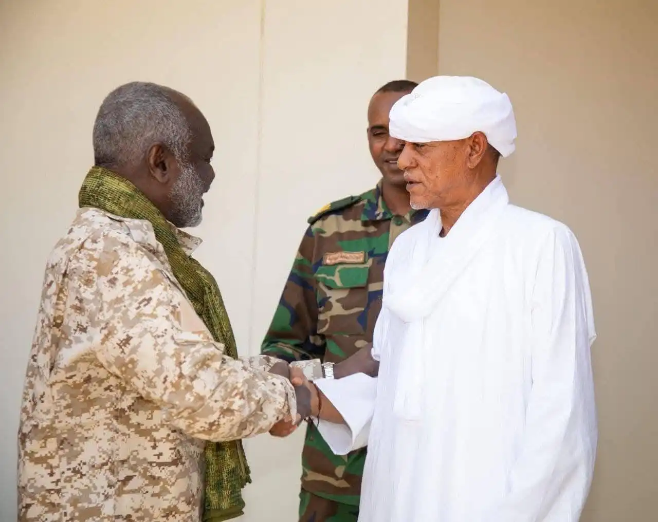 جبريل وموسى هلال يعلنان مواصلة العمليات العسكرية