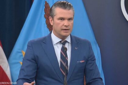 هيغسيث يحذر: إيران قادرة على ضرب لندن بالصواريخ