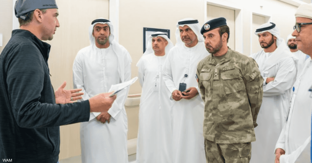 وفد قيادي من أبوظبي يزور المصابين جراء الأحداث الإقليمية