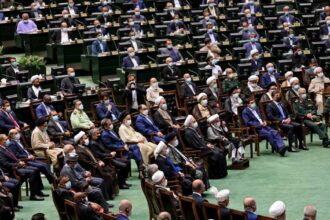 مقترح برلماني إيراني للانسحاب من معاهدة حظر الانتشار النووي