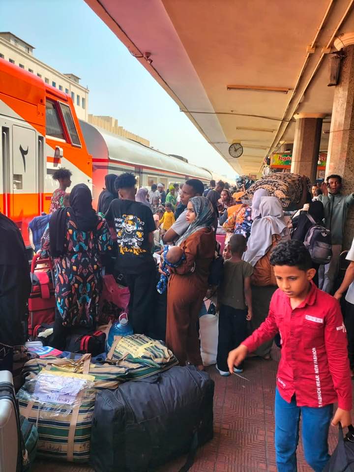 لجنة الأمل للعودة الطوعية للسودانيين من مصر تعلن عن بشريات بشأن نقل العفش