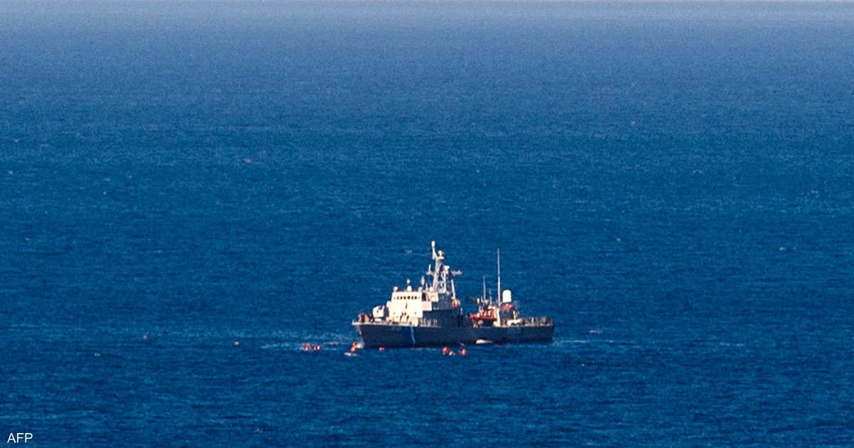 مأساة المتوسط.. 22 مهاجرا أُلقيت جثثهم في البحر