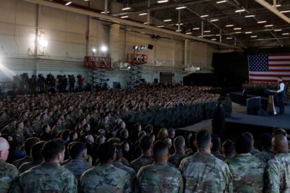 زعيم الجمهوريين لا يستبعد دخول قوات برية أميركية لإيران