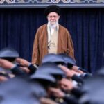 علي خامنئي يثير الغموض ويغرد ردا على ترامب